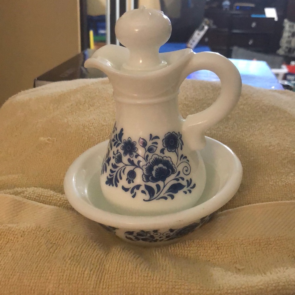Avon-vintage bottle with bowl. Bowl 5in L 5in W
